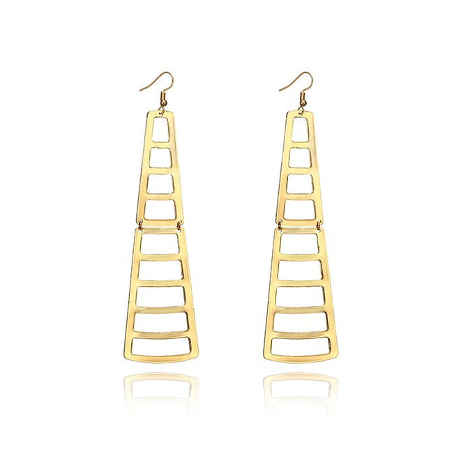 LRC Anting Gantung Fashion Golden Ladder Geometric Cutout Earrings D76512