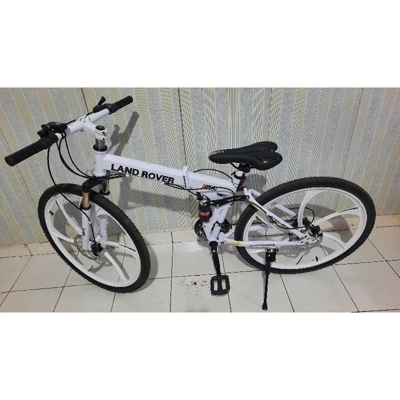 Sepeda Gunung Land Rover