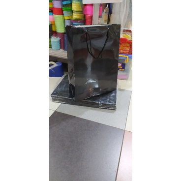 

paper bag xl hitam glossy harga yang tercantum harga satu lusin isi 12 pcs
