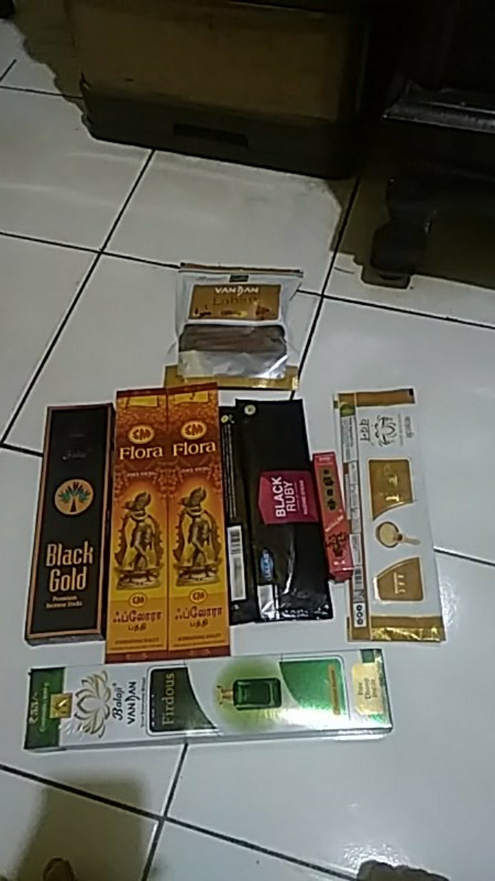 Dupa/ Hio Wangi Harum Balaji 9 Vandan Firdous Incense Sticks 100 Gram + Bonus Dhoop Sticks