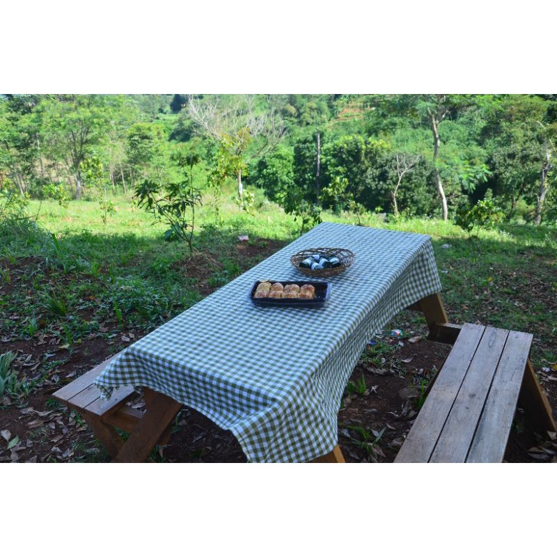 Taplak Meja atau Kain Piknik Pastel Army dan Salem