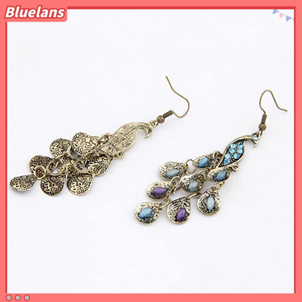 1 Pasang Anting Juntai Liontin Merak Aksen Berlian Imitasi Biru Gaya Vintage Untuk Kencan