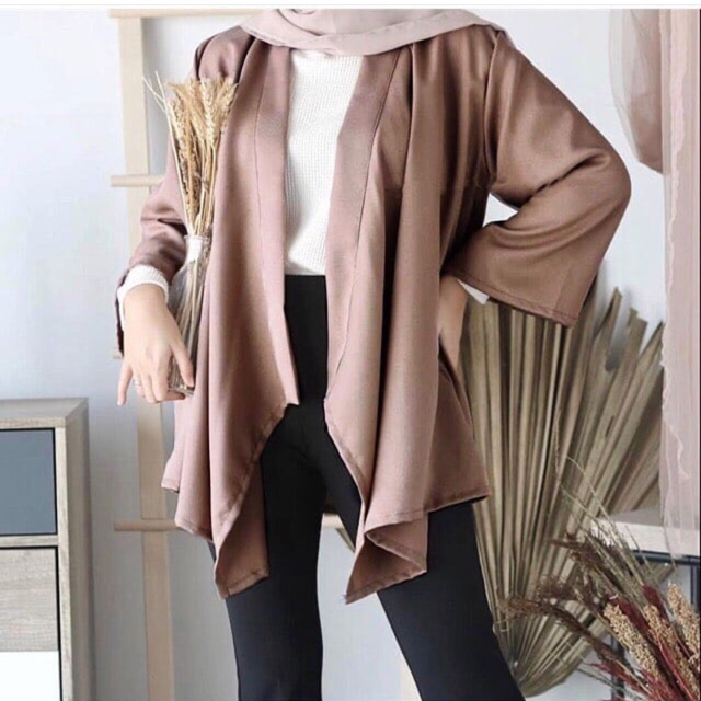 AVELLA OUTER