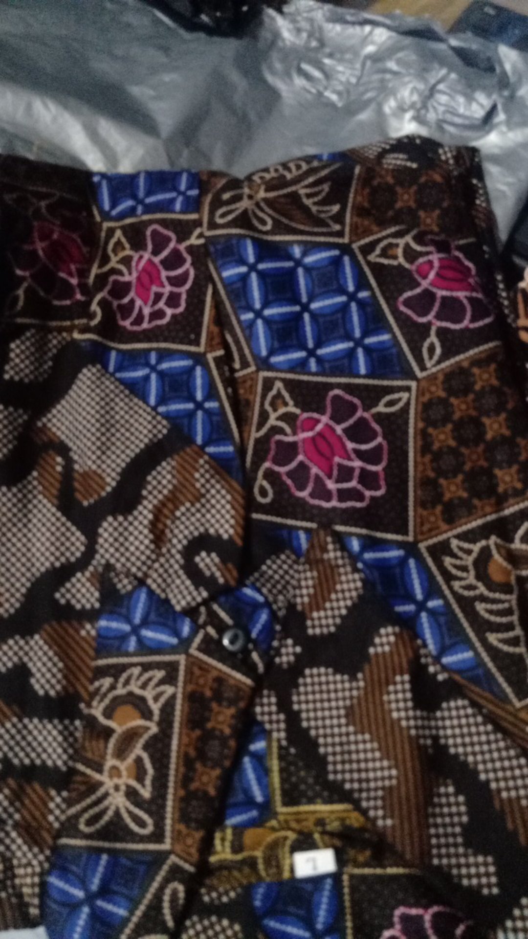 Kemeja Batik Pria Motif Abri