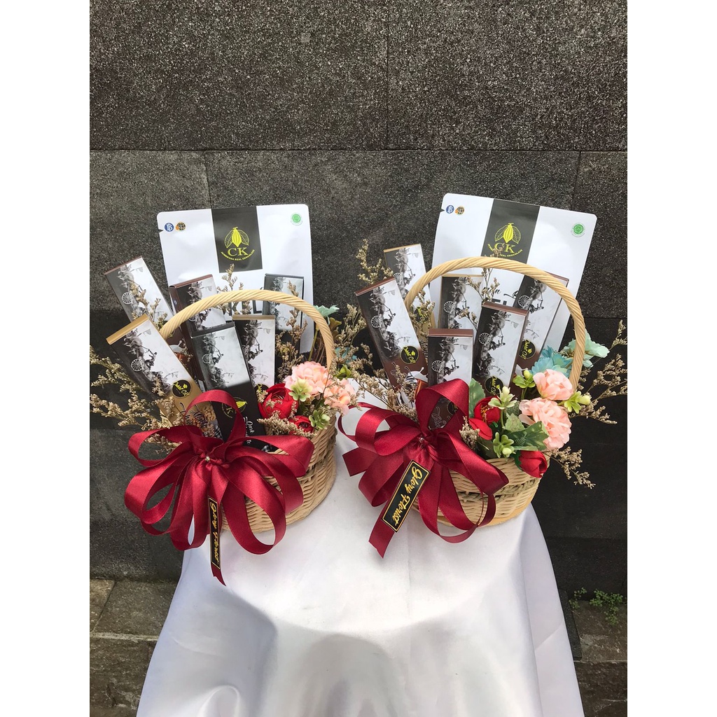 

hampers coklat batangan dan bubuk. bisa req isian