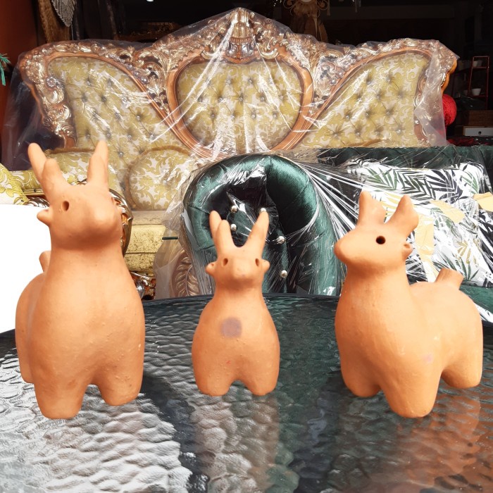 Homedecorbandung_Megaputeri | Barang Antik  | 1Set Patung Rusa Terakota Antik| Bisa Bayar Ditempat |