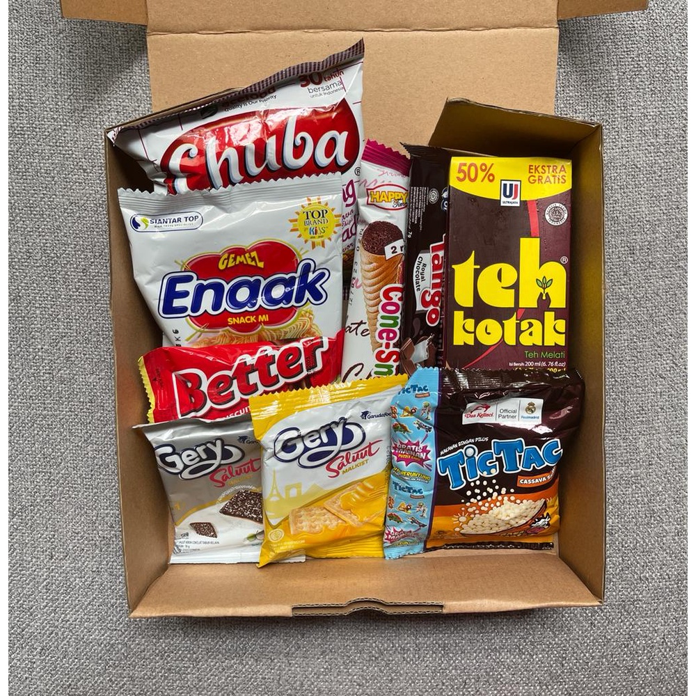 

Gift Box Snack / Hampers Kado / Hampers Box / Box Snack Ulang Tahun