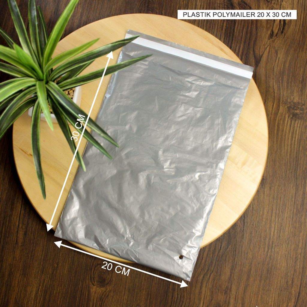 

Plastik Polymailer Berbagai Ukuran 100 Lembar Warna Silver PP-01 RajaBox Packaging