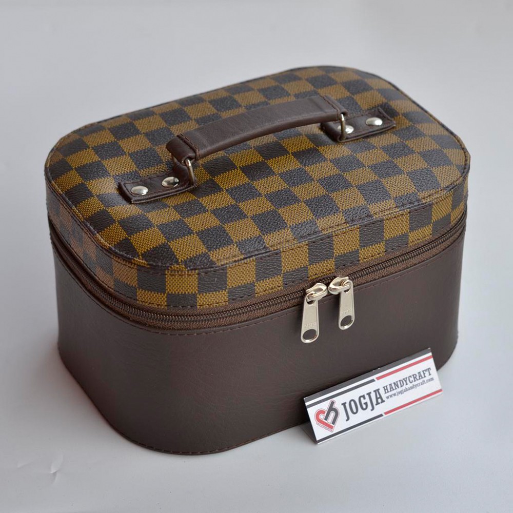 Tempat Make up Cantik / Tas Kosmetik Cantik Motif Damier / Beautycase / Cosmetic Pouch