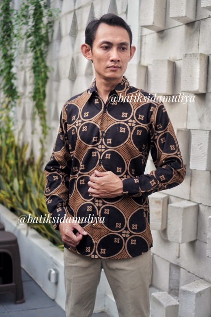 Sidamuliya Batik Kemeja Pria Slimfit Premium Ambaresha Lemgan Panjang