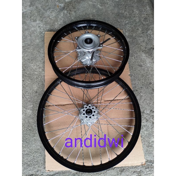 velg 18x21 crf 150L original set tromol