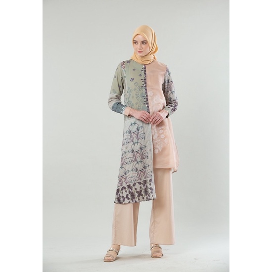 Ria Miranda Saga Waringin tunic