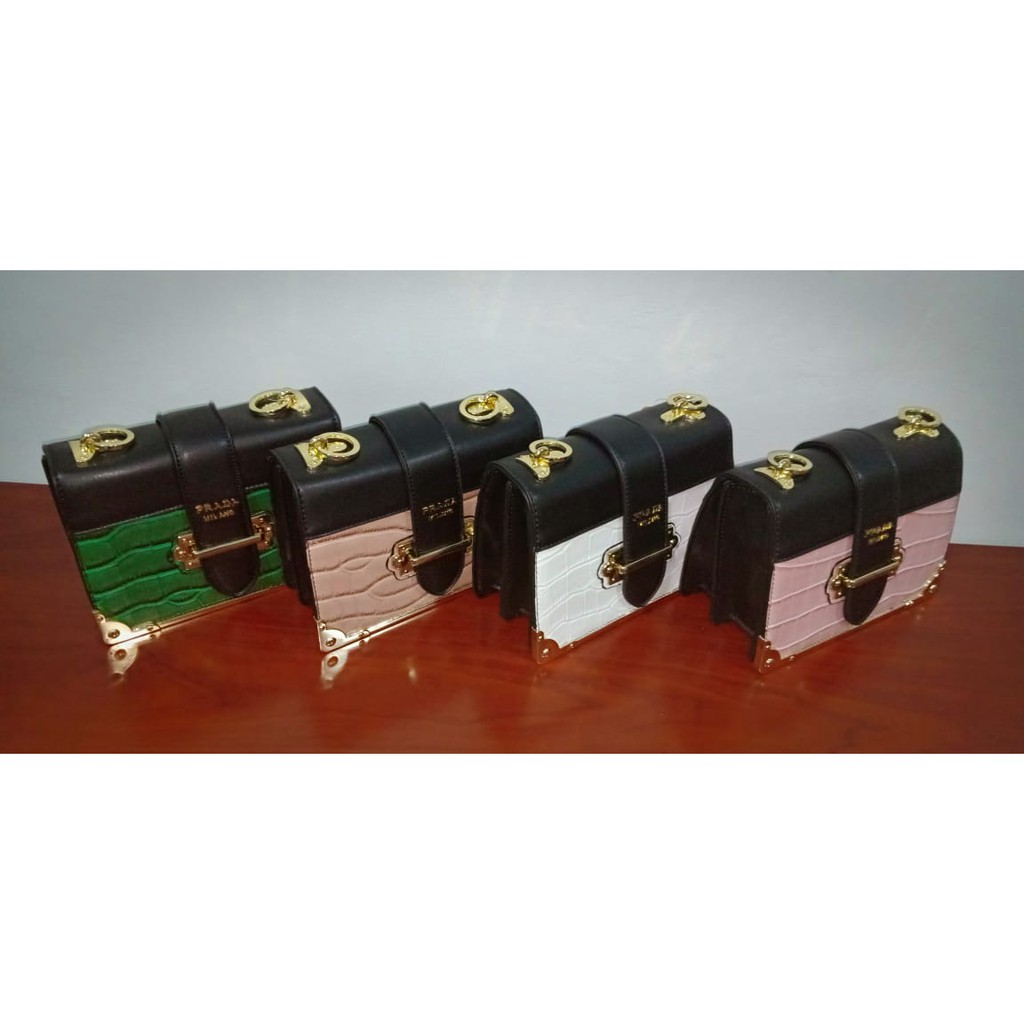 Tas selempang PRADA 910 tas batam tas impor tas murah tas wanita tas korea tas fashion tas cantik