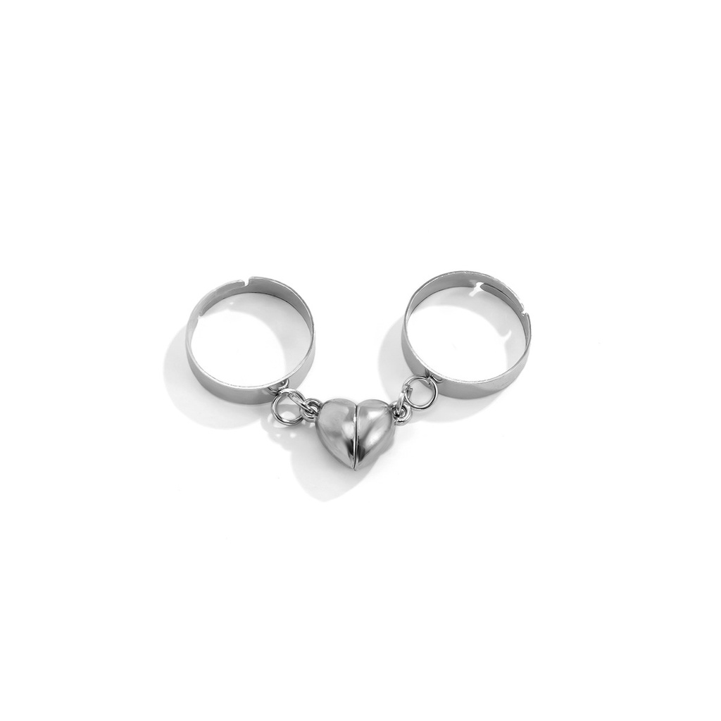 2pcs / Set Cincin Magnet Bentuk Hati Bahan Metal Gaya Punk Untuk Pasangan