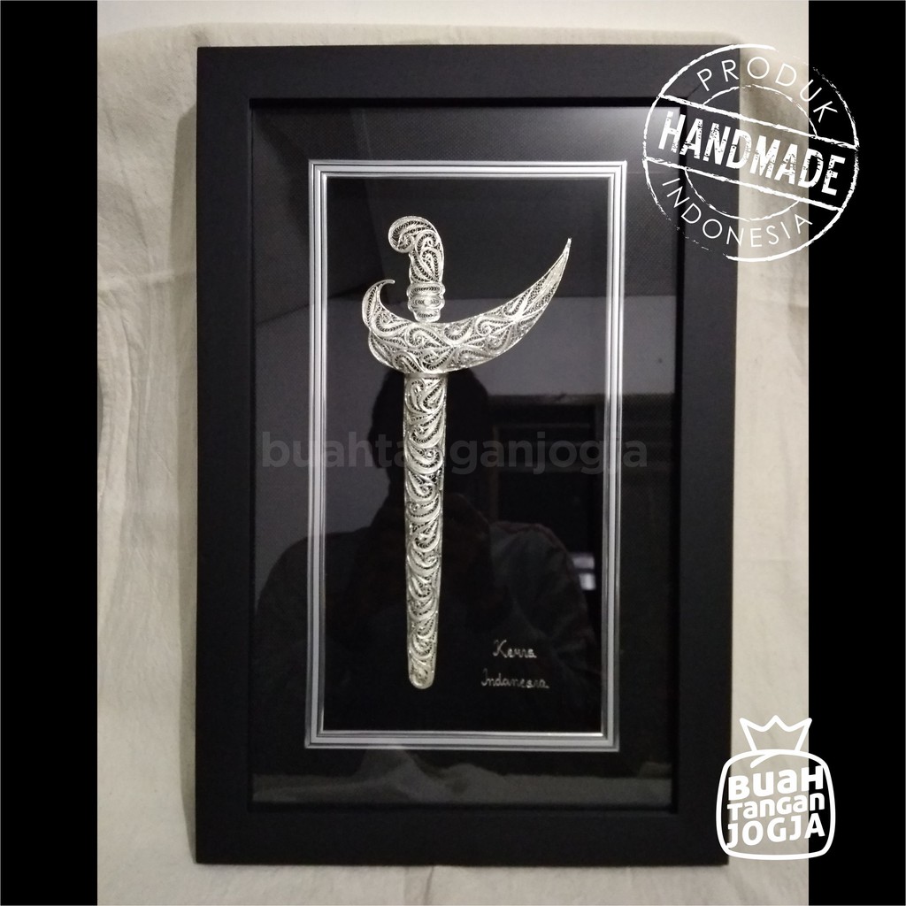 Jual Keris Lapis Perak - Kerajinan Khas Kotagede Jogja - Frame 29x44 cm ...
