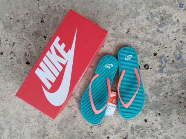 Sandal Jepit Wanita Nike Slipper solarsoft thong 2