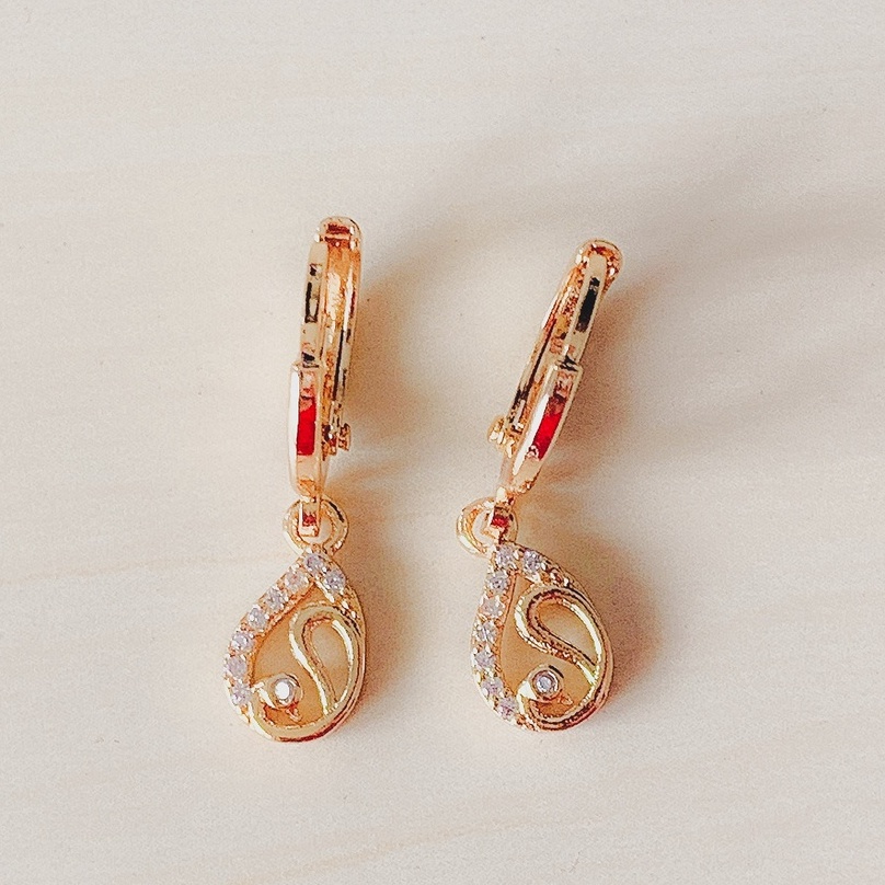 Anting Wanita / Giwang Wanita Inti Bunga Mekar Zirconia Gold