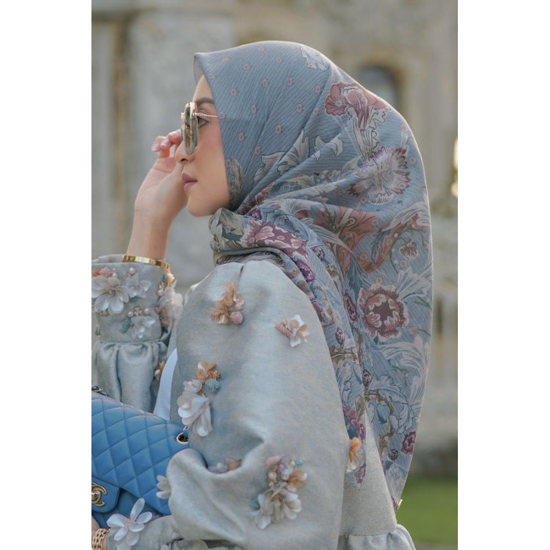 Buttonscarves Royale Blue Jean