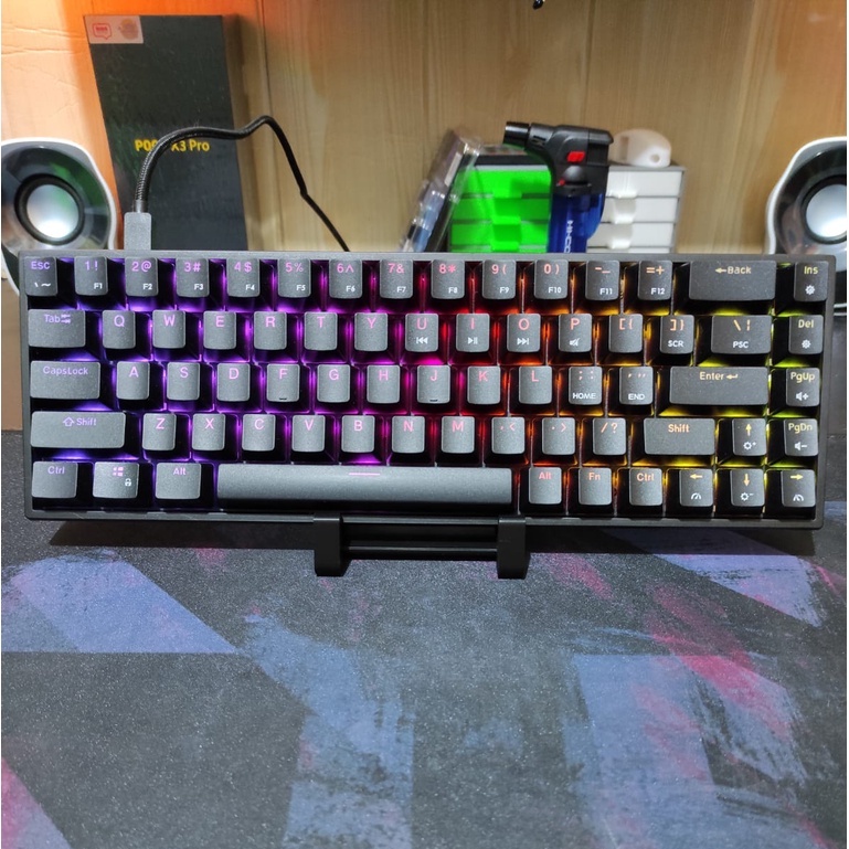 Stand Custom Mechanical Gaming Keyboard