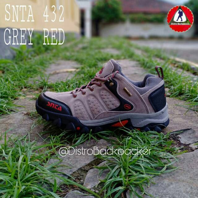 SEPATU GUNUNG SNTA 432 GREY RED