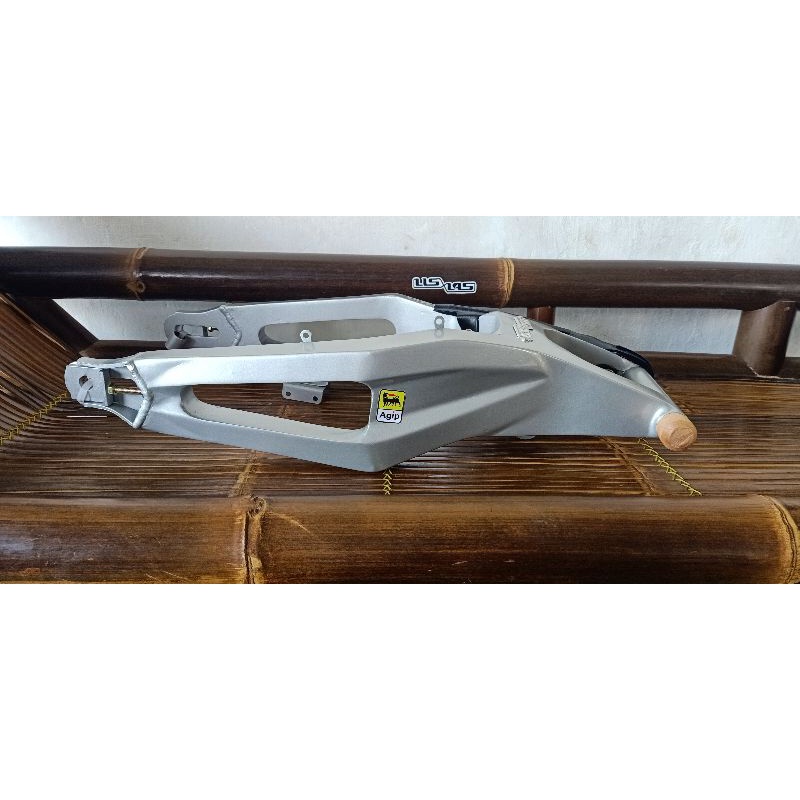 swing arm replika Aprilia sxv PNP KLX / DT 150 original LISLAS