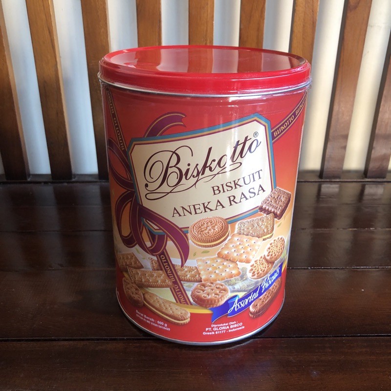 

BISKOTTO ASSORTED BEST MIXKaleng - 600GR