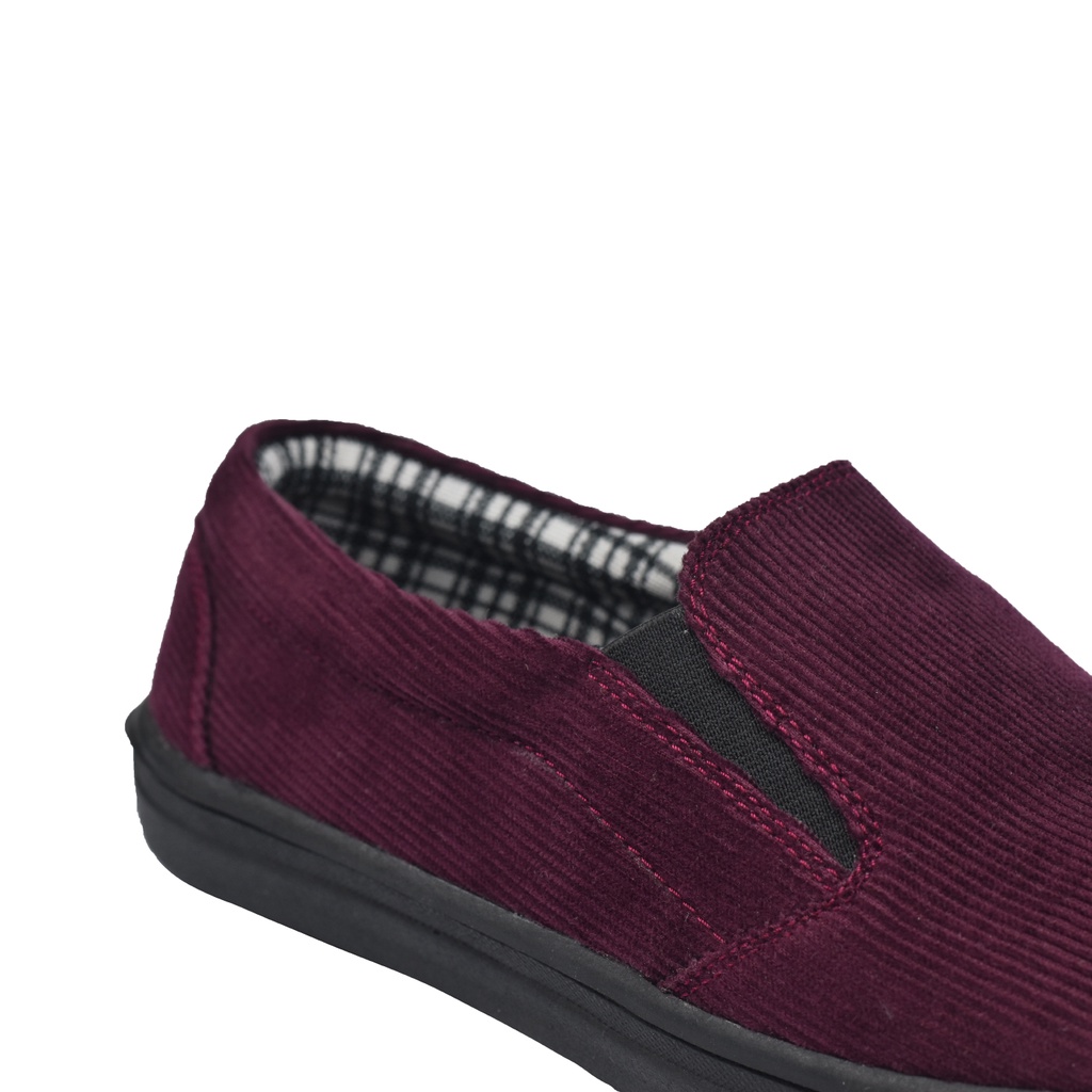 Morningbell - Sepatu pria slip on casual mojo marun black sole