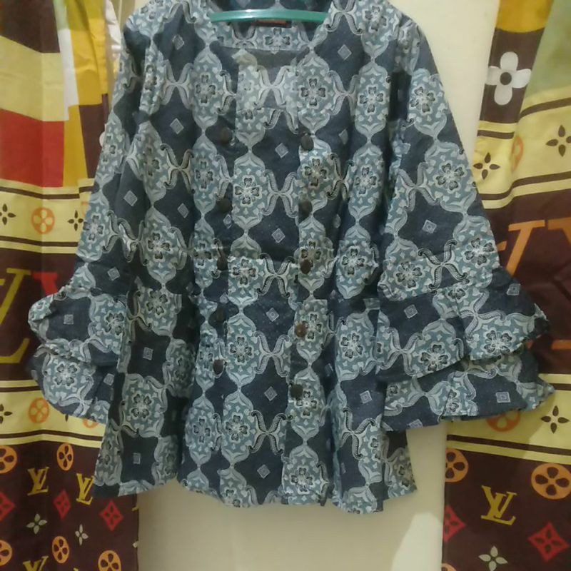 atasan batik adikusuma