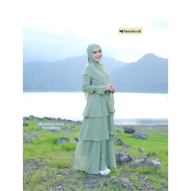 Open Po start  07 to 17 juni 2021*Estimasi ready  6 to 8 week *Shopia dress