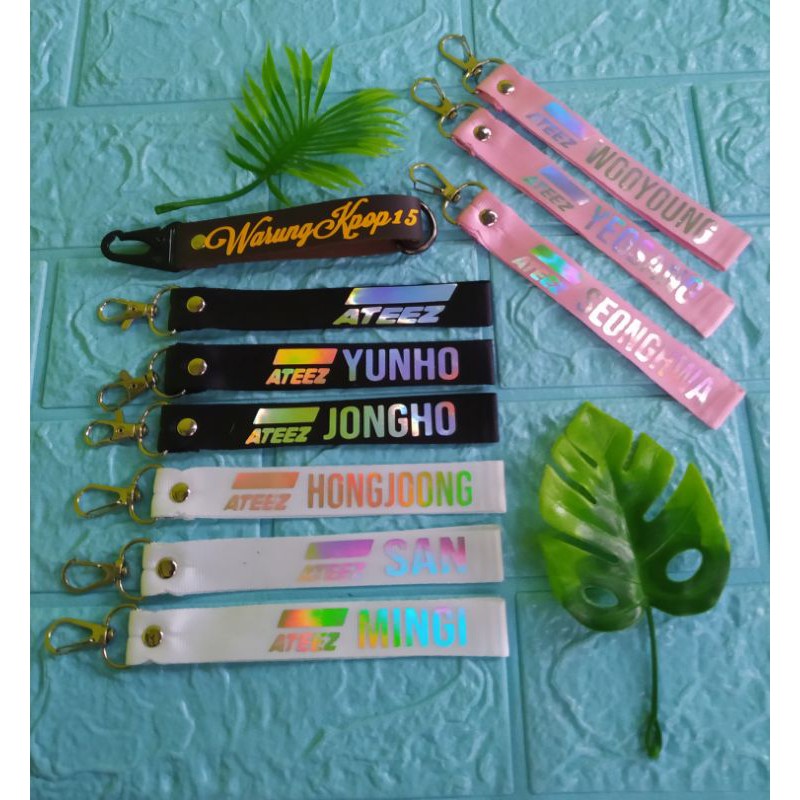 Strap ateez KPop hologram keyring ateez keychain ateez