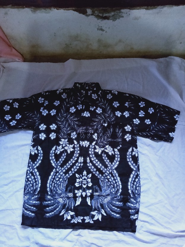 Aneka Kemeja Batik Berbagai Motif Dan Warna Terhizt