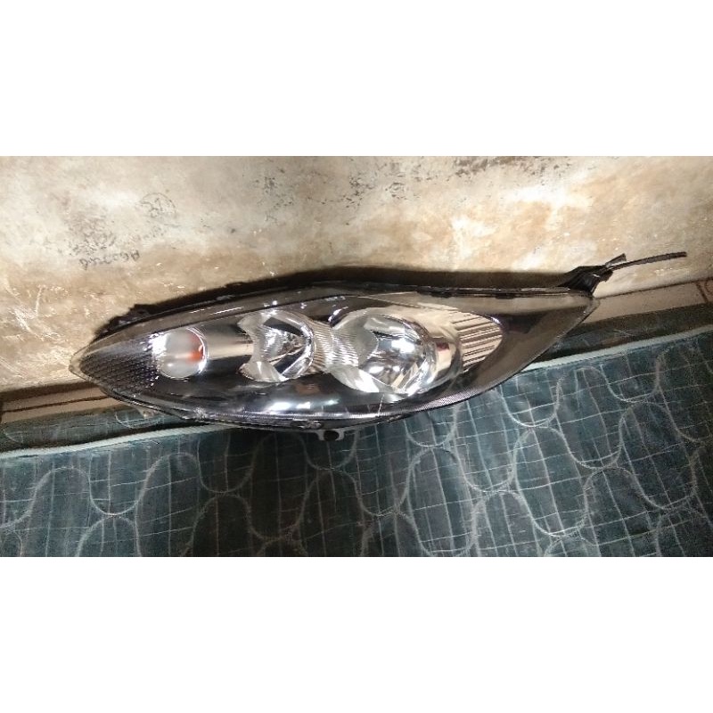 headlamp lampu depan ford fiesta