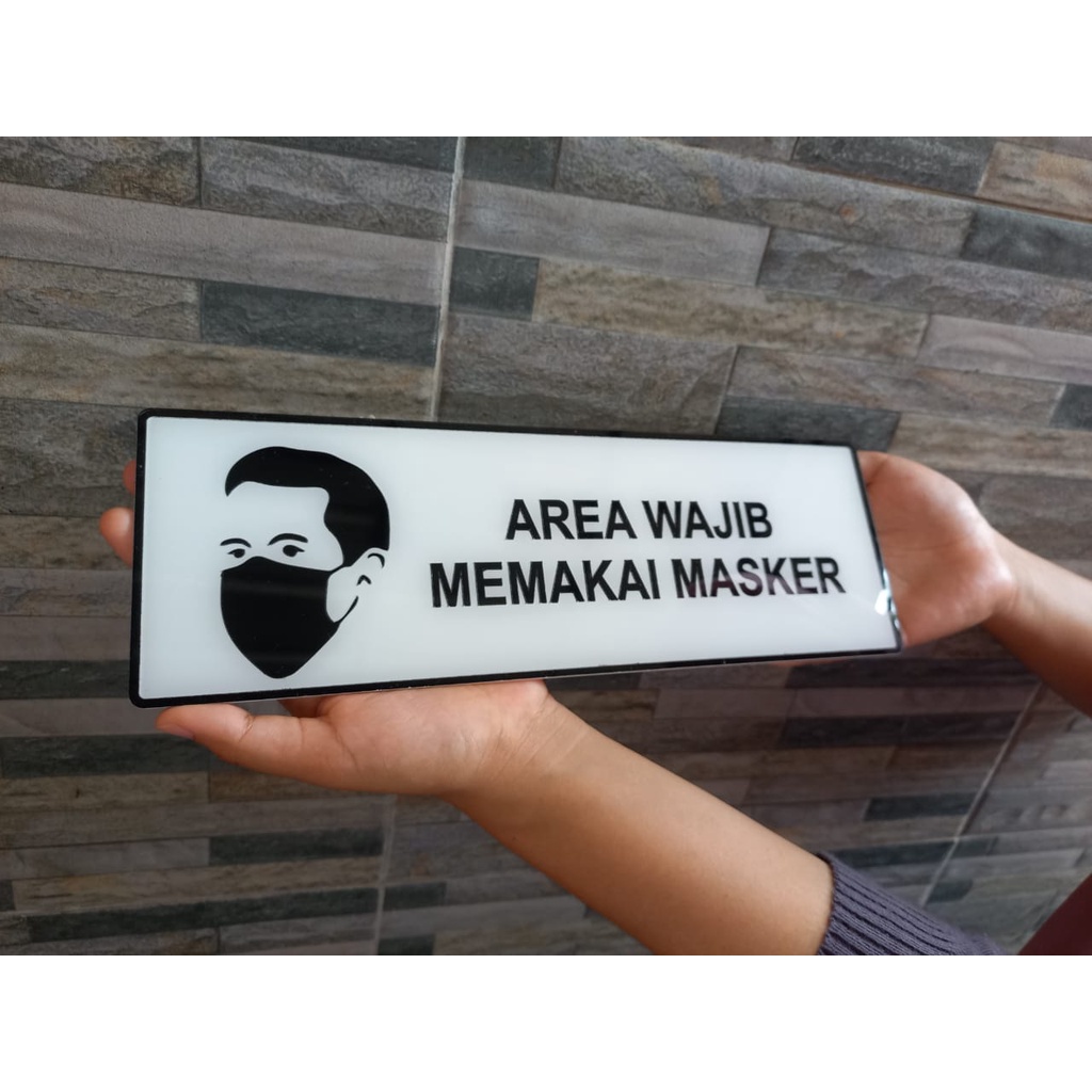 wajib memakai masker bahan acrylic