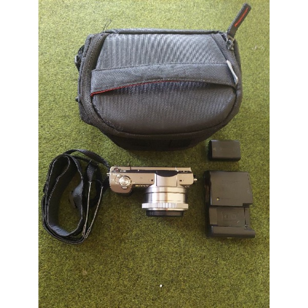 Kamera Mirrorless Sony a5100 Lensa Sony F2.8 16mm Second / Kamera Vlog Kamera Youtuber Kamera Vlog K