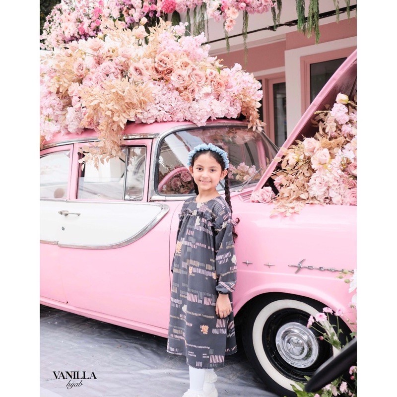 Lotus Girl Vanilla Hijab