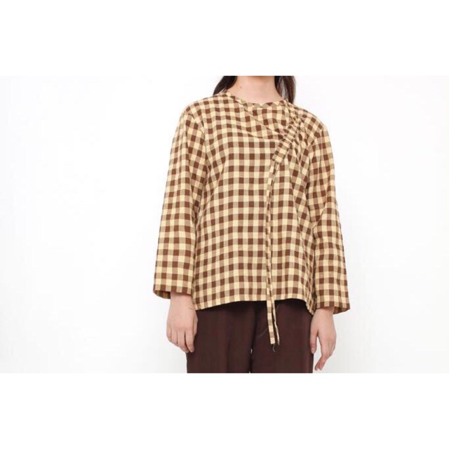 

Lyra Top