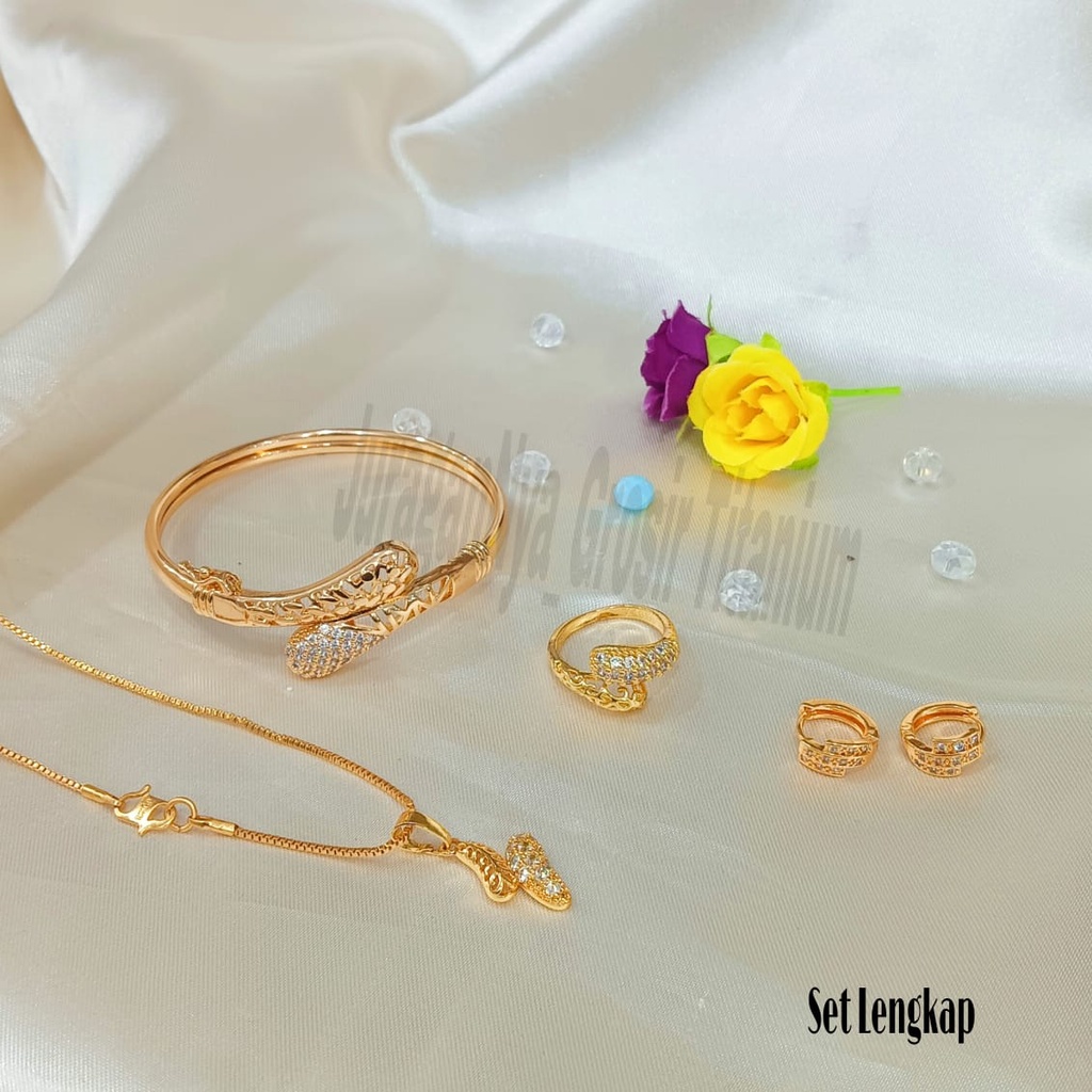 SET DEWASA COBRA KUNCI ZIRCON perhiasan fashion Korea anti karat&amp;anti luntur