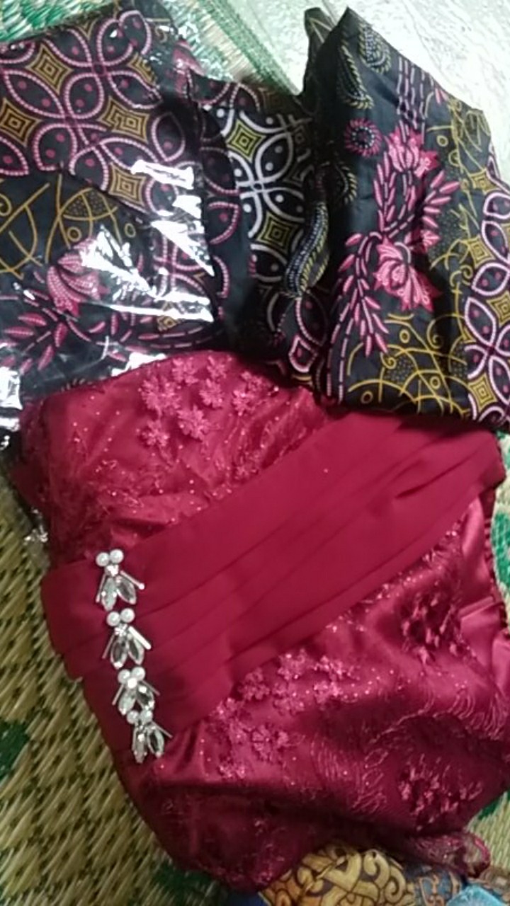 Kebaya Couple Maura Couple - Sania Ruffle Batik Couple Ori Ndoro Jowi Dnt Garansi Cp Parang Maron