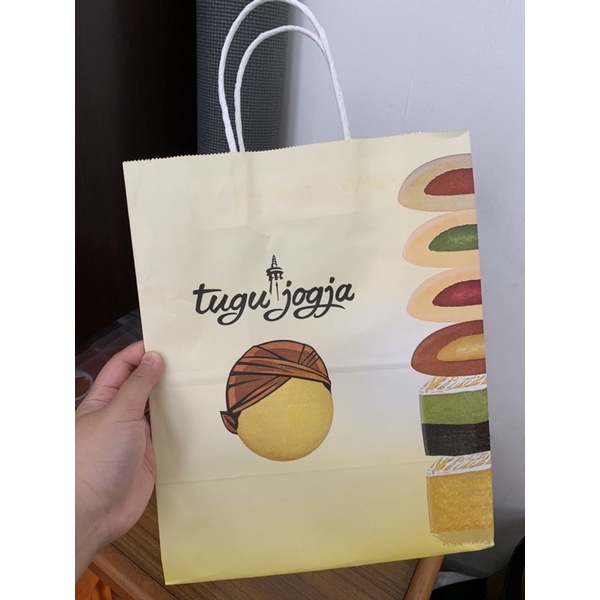 

Paperbag Bakpia Tugu jogja