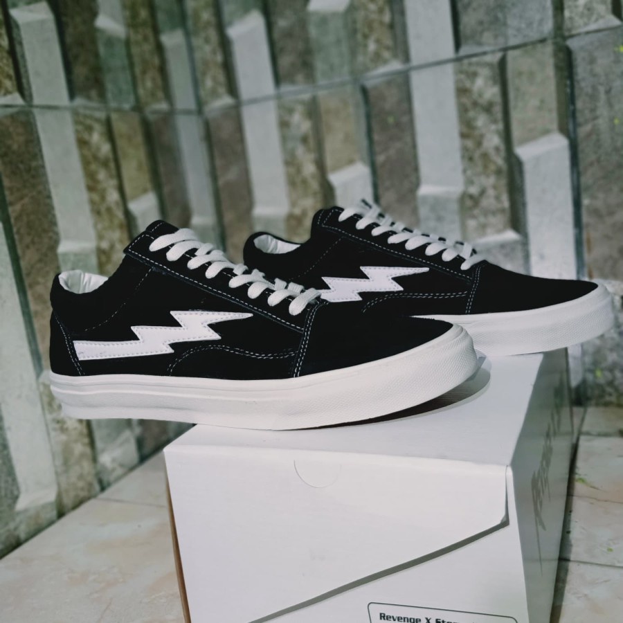 PROMO TERMURAH SEPATU PRIA VANS REVENGE X STORM BLACK WHITE MOTIF PETIR CASUAL SNEAKERS TERBARU TERLARIS