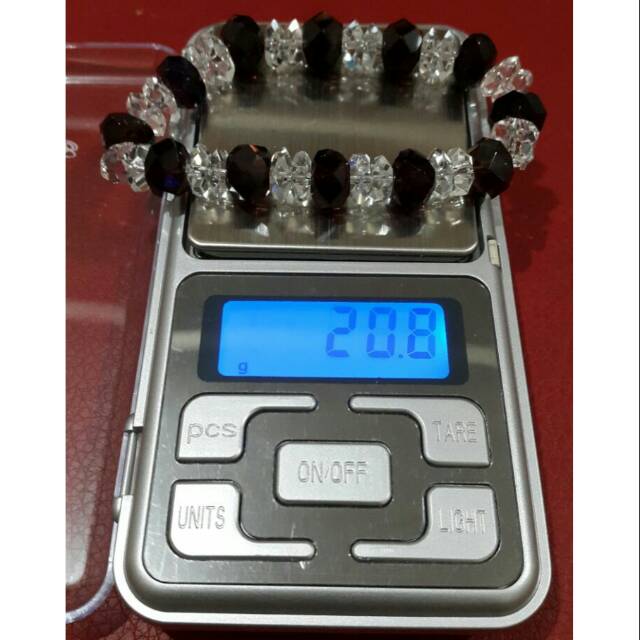 Gelang dari batu kristal asli