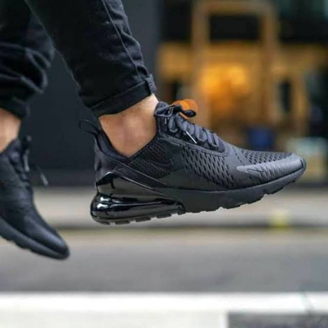 air 270 full black