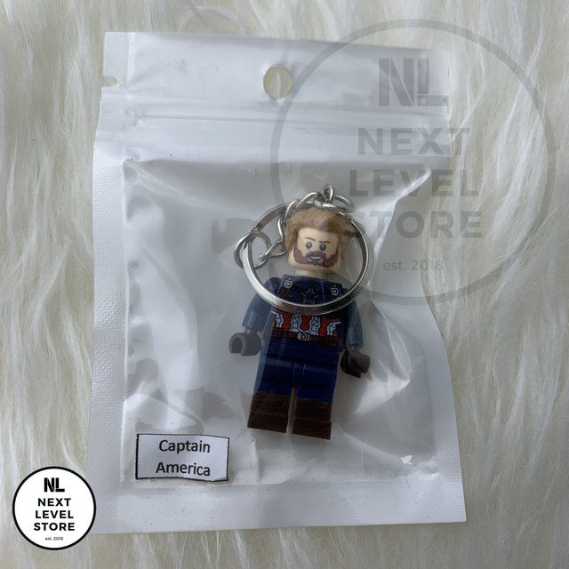 Gantungan Kunci LEGO Minifigure Avengers Captain America KEYCHAIN