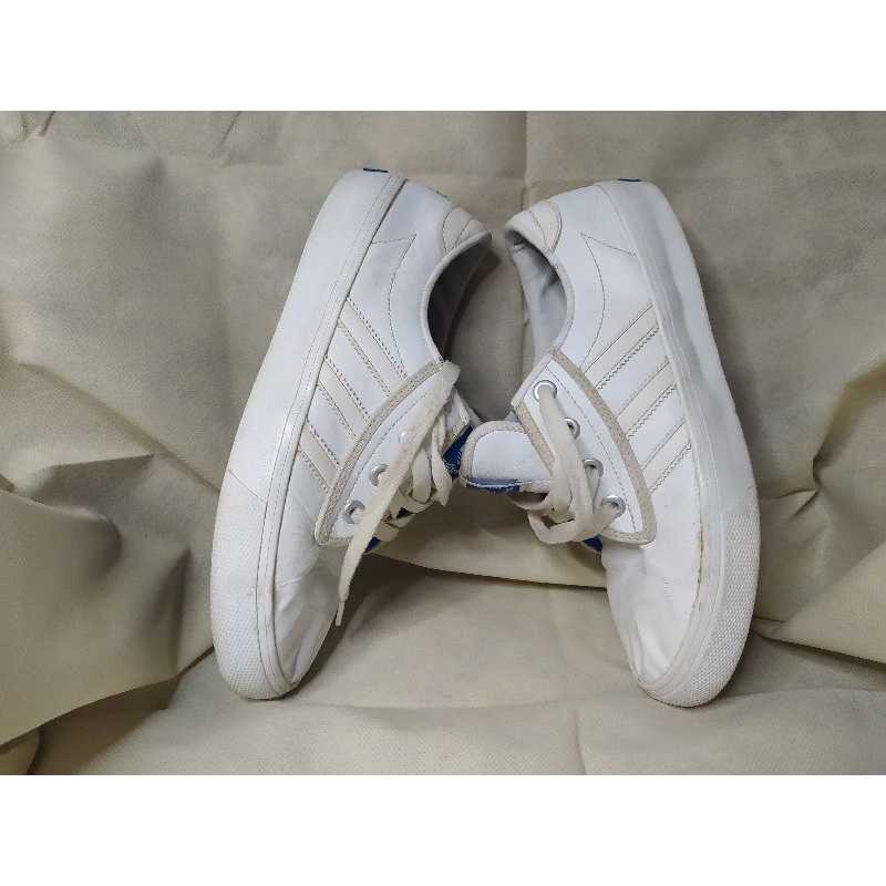 Sepatu sneaker Adidas KIEL size 39 bekas (245 mm)
