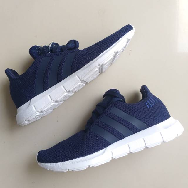 Adidas Swift Run