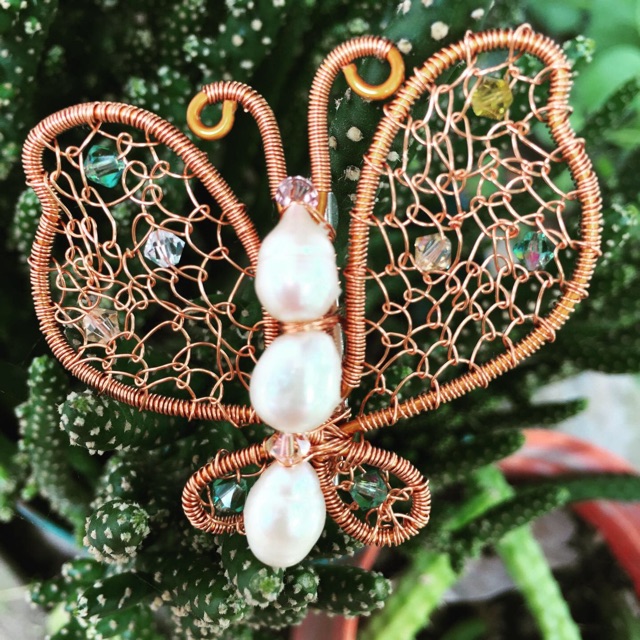 Bros kupu-kupu mutiara asli dan swarovski