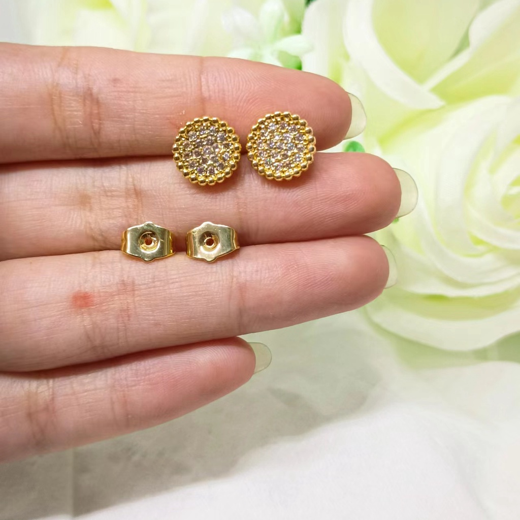 Earring Anting Fashion Wanita  Ear studs earrings