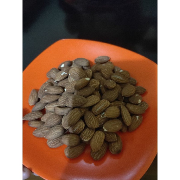 

KACANG ALMOND PANGGANG