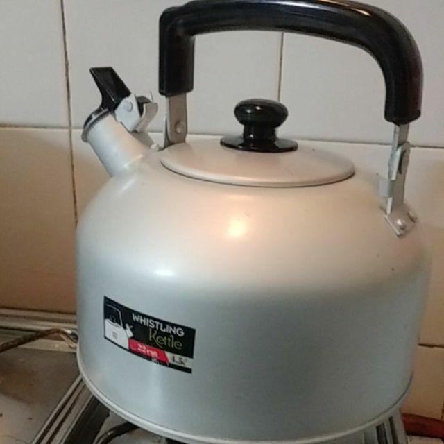 Teko Maspion 22 Cm 4,5 Liter Bunyi Whistling Kettle Air Panas 4,5l