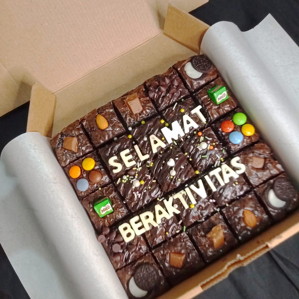 

FUDGY BROWNIES by SWEETPORIUM.ID